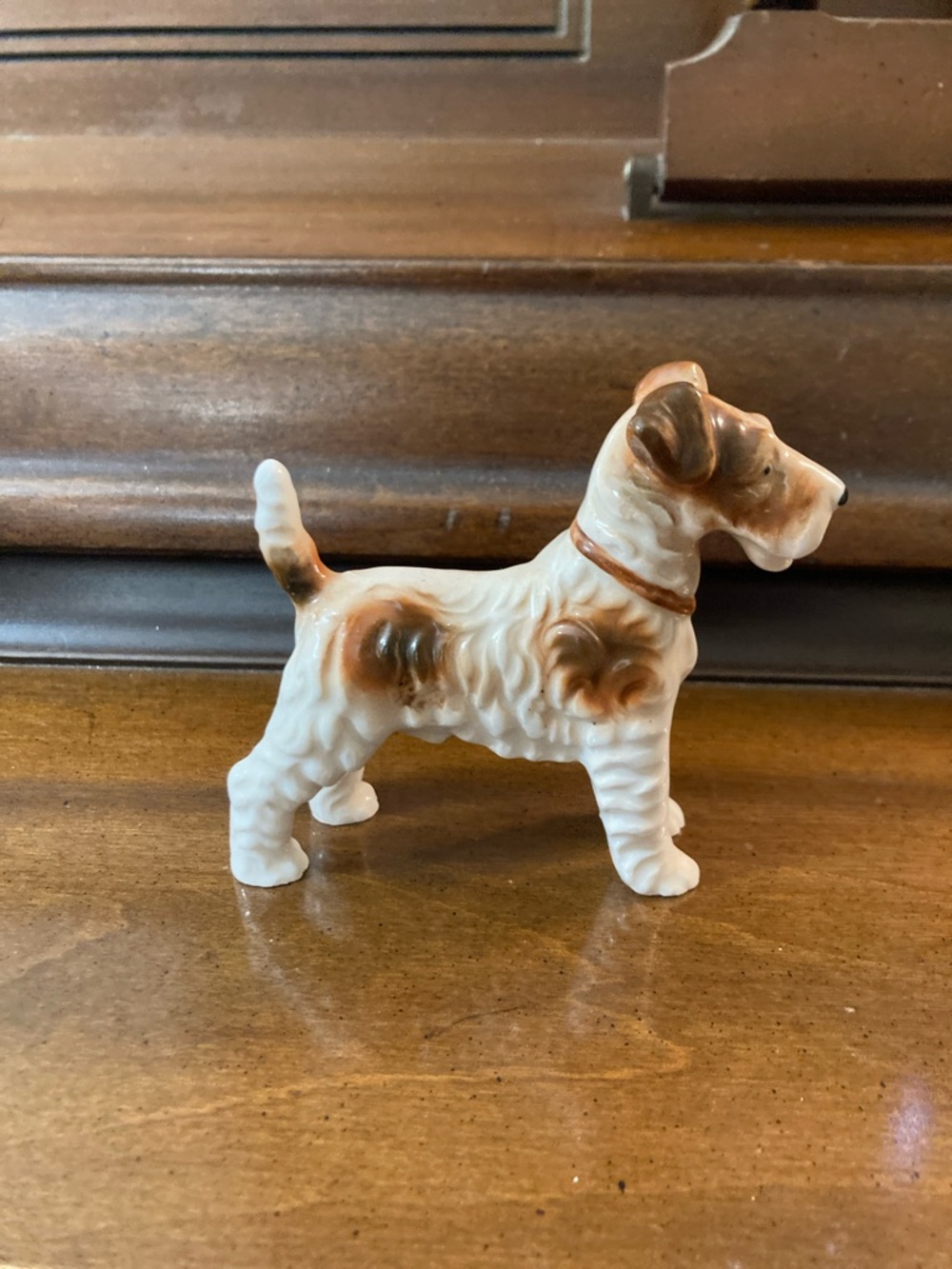 Vintage Porcelain Fox Terrier or Airedale Terrier Figurine - - Picture 3 of 7